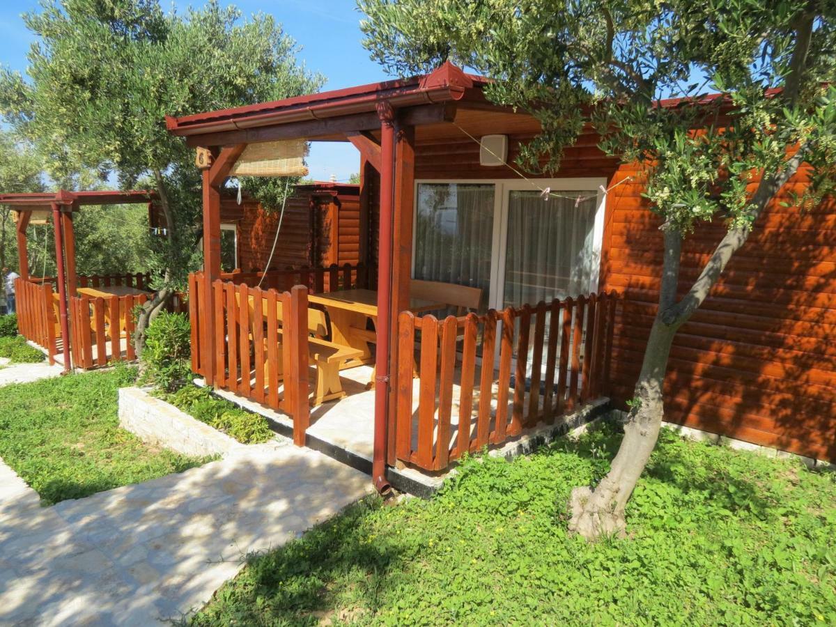 Campsite Kaya Pakostane Exterior photo